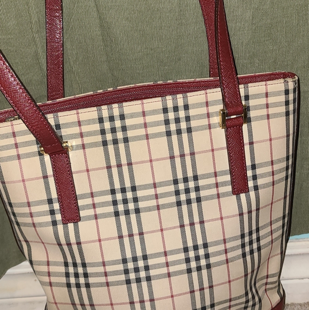Vintage Bucket style Burberry bag